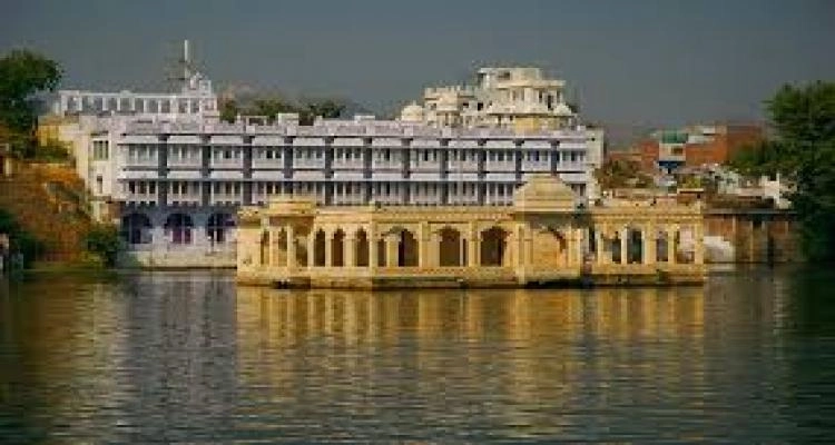 Explore Rajasthan Tour with Luxury Maharaja Seats Urbania Explore Rajasthan Tour with Luxury Maharaja Seats Urbania